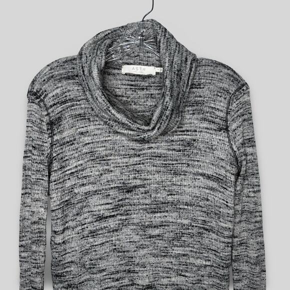 ASTR The Label Ribbed Longline Cowl Neck Top - Picture 2 of 5